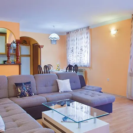 Stunning In With Kitchen *